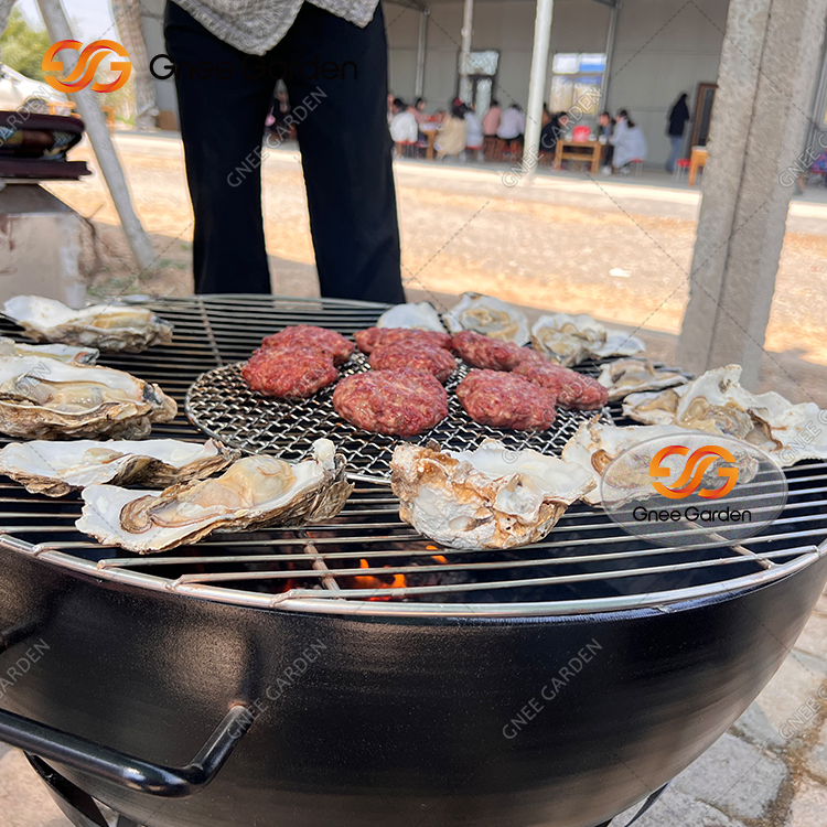 Long-lasting Corten Charcoal BBQ